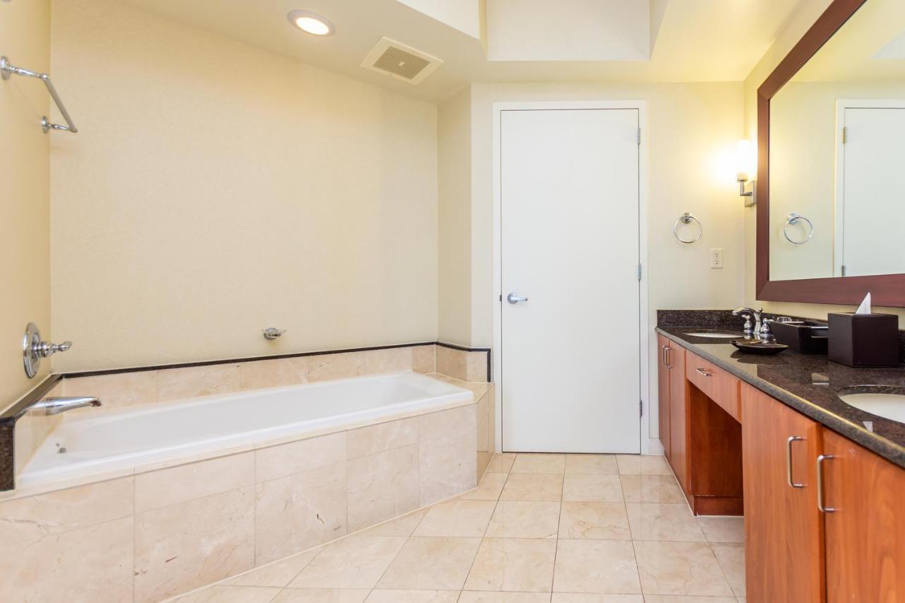 Hotel International Beach Tump Resort Ocean View 1100 Sf 1 Bed 1Bth Privately Owned Sunny Isles Miami Beach Eksteriør billede